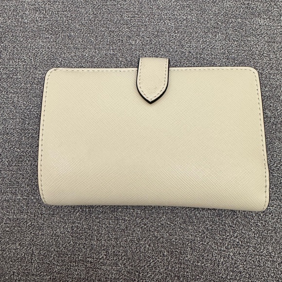 Kate Spade Madison Puffy Heart Medium Bifold Wallet Meringue - Picture 2 of 6